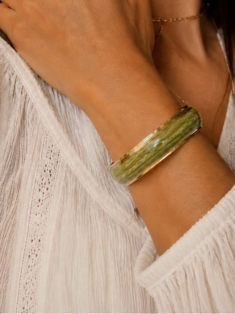 Vintage Avon Olive Green Gold Tone Swirl Bangle Bracelet Signed